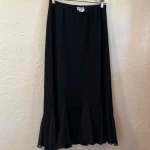 R&M Richards black dress skirt, 8P, polyester